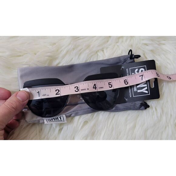 SMNY A Steve Madden Brand Cat Eyed Sunglasses Black - Picture 6 of 7